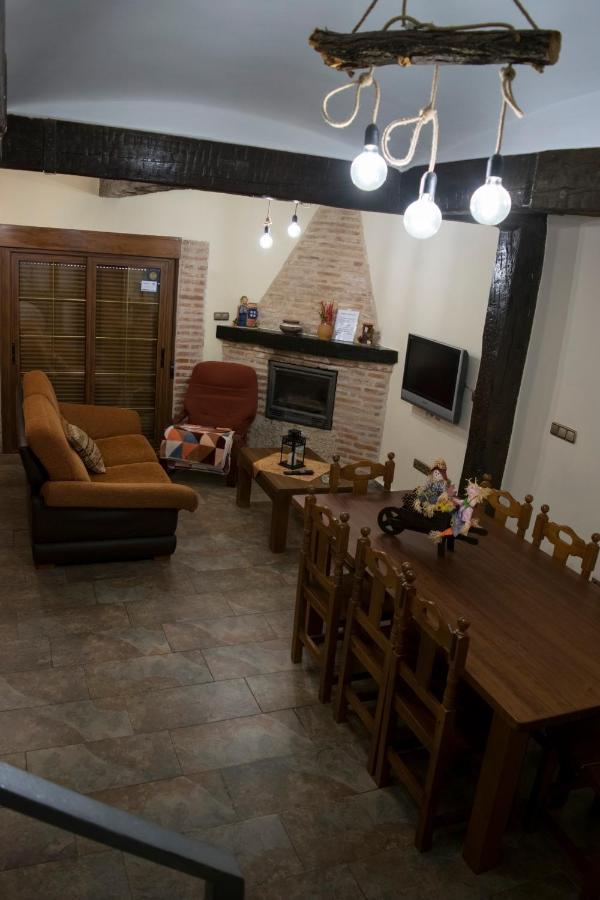Vivienda Turistica El Caneco Tordesillas Exterior foto